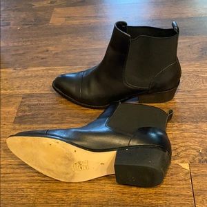 Dolce Vita ankle boots